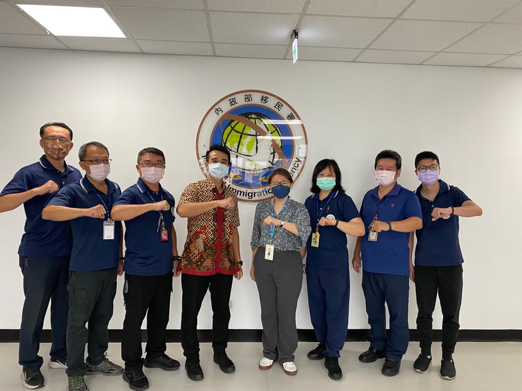  KDEI TAIPEI melaksanakan kegiatan Pelayanan Keimigrasian di Pusat Detensi Imigrasi Taiwan di Kaohsiung