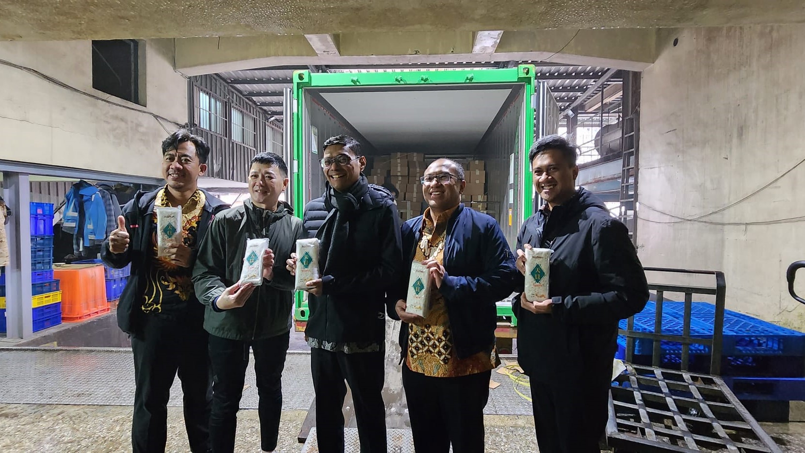 IMPOR PERDANA PRODUK TEMPE PREMIUM FROZEN “AZAKI” KE TAIWAN