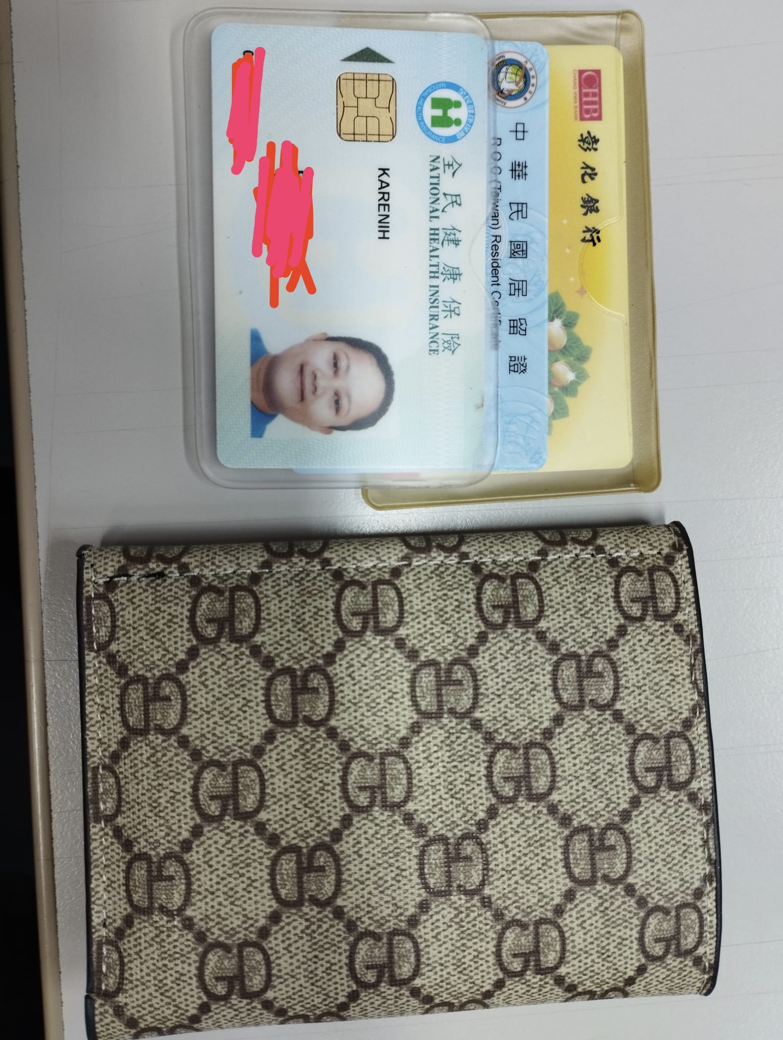 Telah ditemukan dompet dan kartu identitas PMI a.n.  Karenih