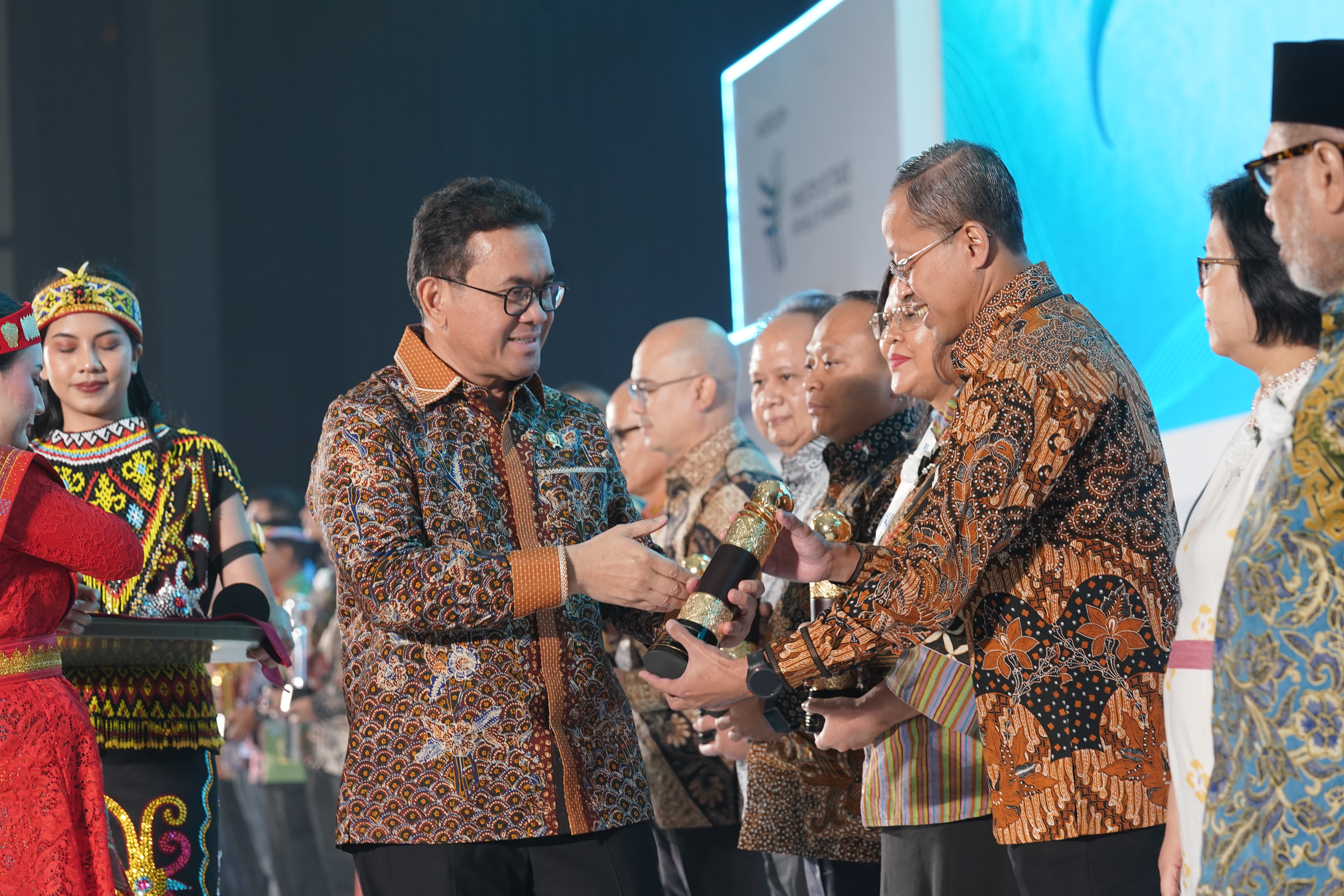 Apresiasi Kinerja Ekspor Bidang Jasa, KDEI Taipei Terima Penghargaan Primaduta