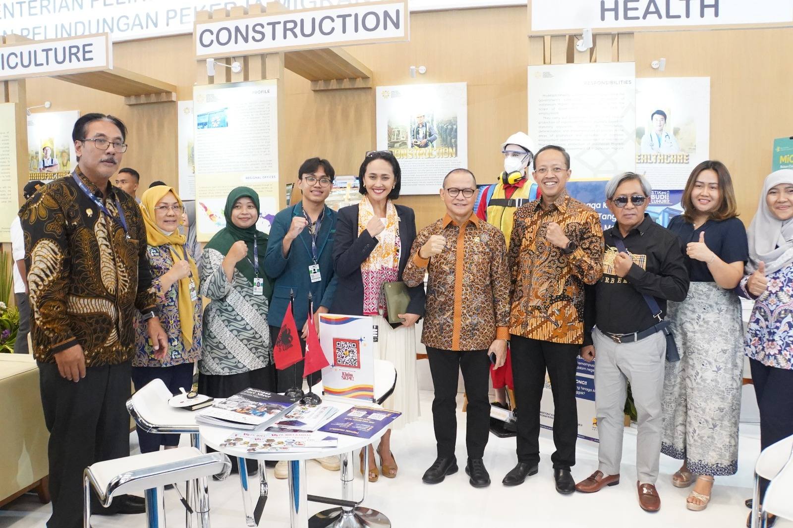 Kepala KDEI Taipei Tinjau Paviliun KemenP2MI di Trade Expo Indonesia 2025